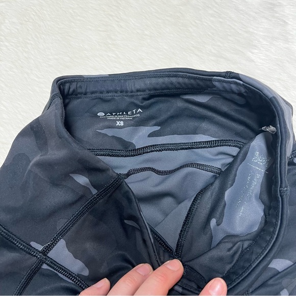 Athleta gray/black camo leggings with side pockets - Picture 2 of 3